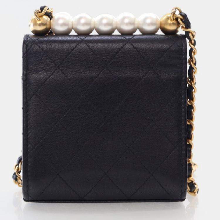 Pre Owned Chanel Chic Pearl Black Goatskin Clutch Bag