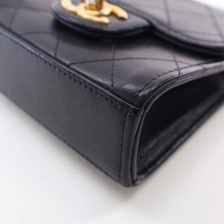 Pre Owned Chanel Chic Pearl Black Goatskin Clutch Bag