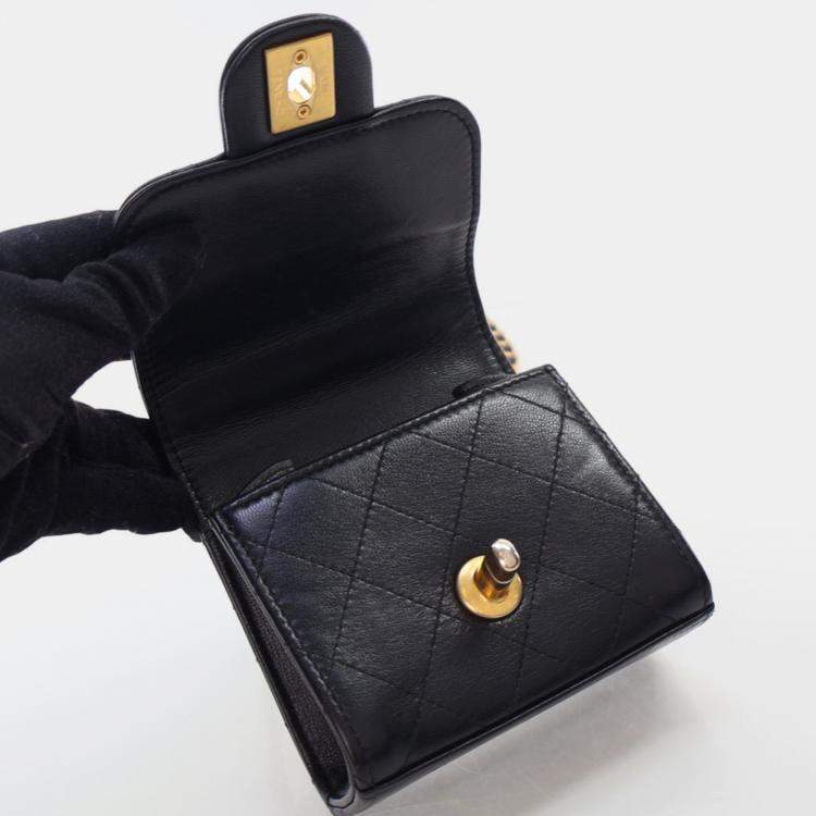 Pre Owned Chanel Chic Pearl Black Goatskin Clutch Bag