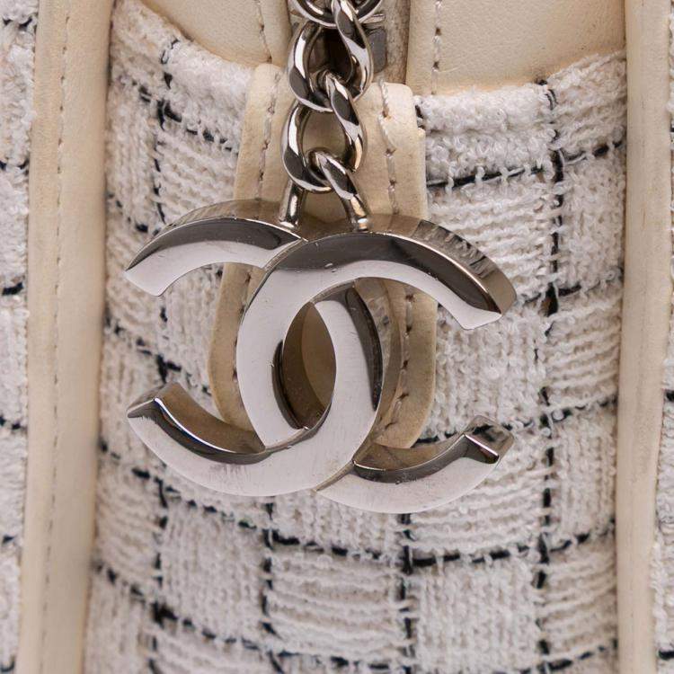 Pre Owned Chanel Brown/White Small Tweed and Resin Zipped Shopping Bag