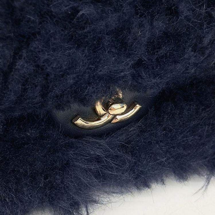 Pre Owned Chanel Navy Blue Fur shearling chain shoulder bag