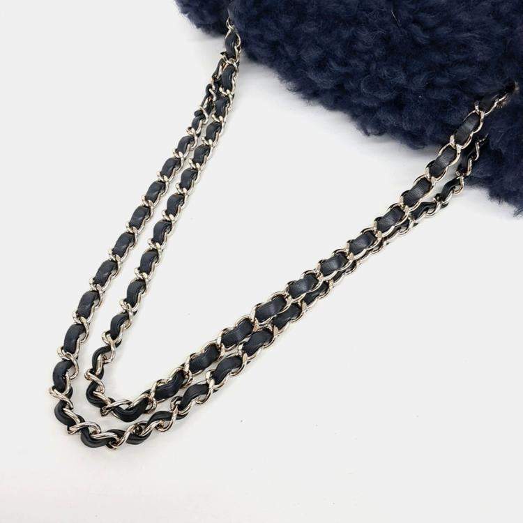 Pre Owned Chanel Navy Blue Fur shearling chain shoulder bag