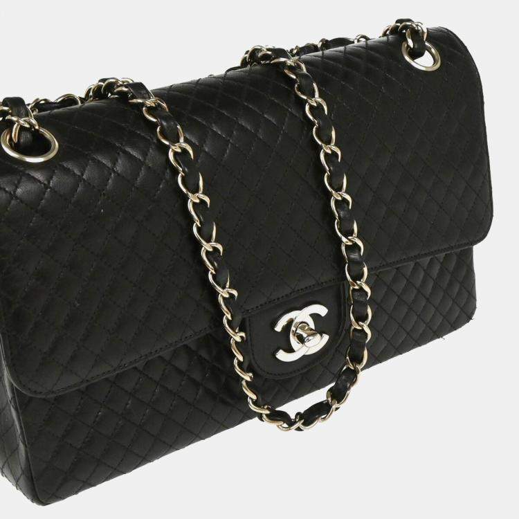 Pre Owned Chanel Single Flap Black Lambskin Shoulder Bag