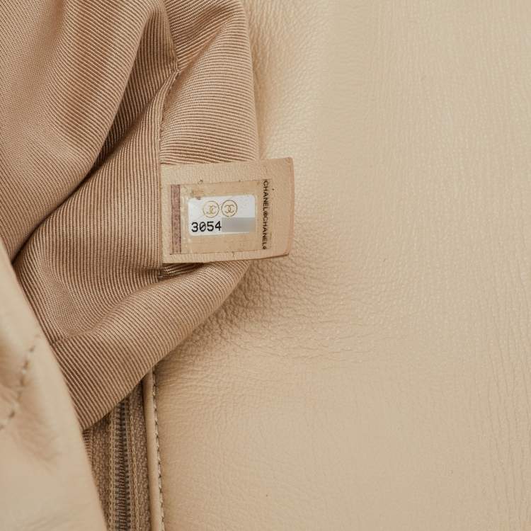 Pre Owned Chanel Cream Quilted Leather Small 19 Flap Bag