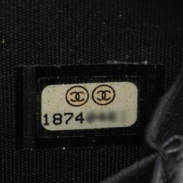 Pre Owned Chanel Black Quilted Leather Zipped Coin Purse