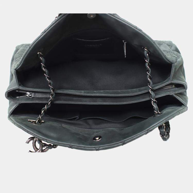 Pre Owned Chanel Iridescent Quilted Large Leather Grey Just Mademoiselle Large Tote Bag
