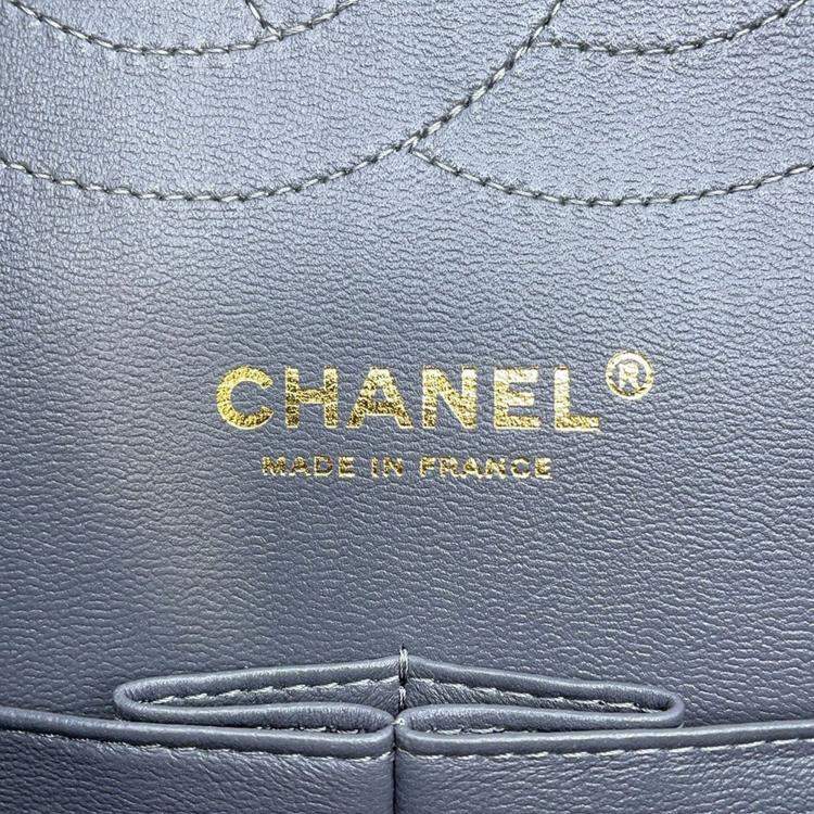 Pre Owned Chanel Jumbo Classic Double Flap Grey Caviar Leather Chain Shoulder Bag