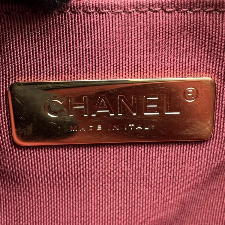 Pre Owned Chanel 19 Black Leather Waist Bag 