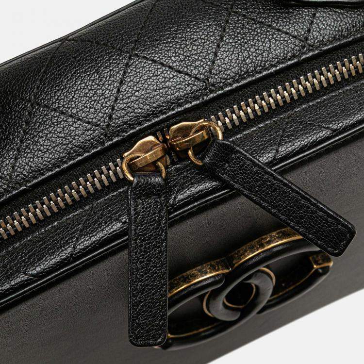 Pre Owned Chanel Black Goatskin and Quilted Calfskin Coco Curve Vanity Case