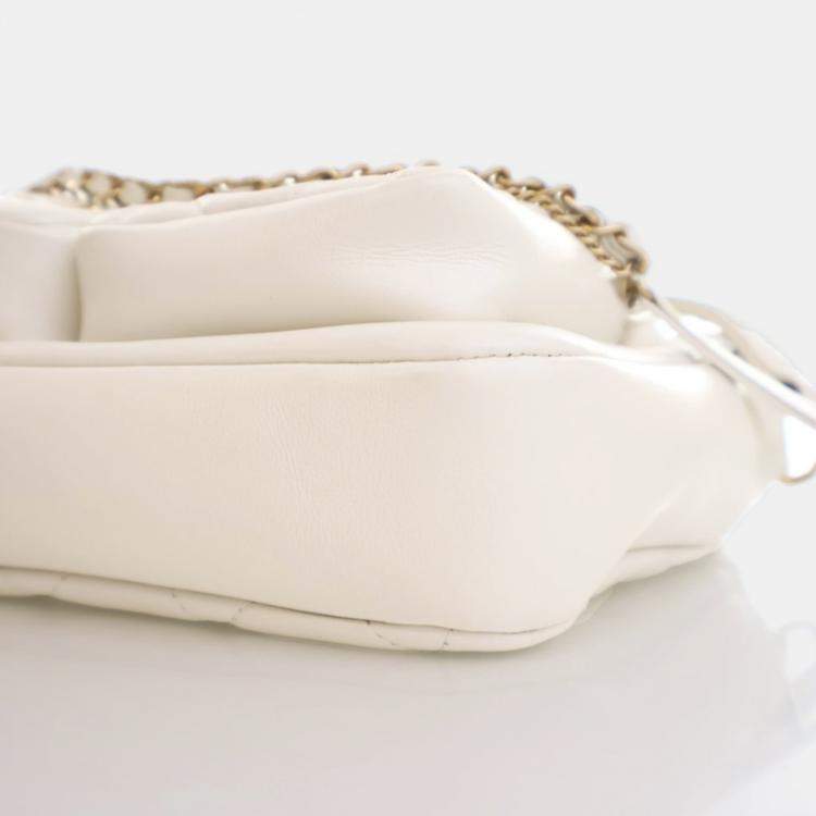 Pre Owned Chanel Camera White Calfskin Shoulder Bag