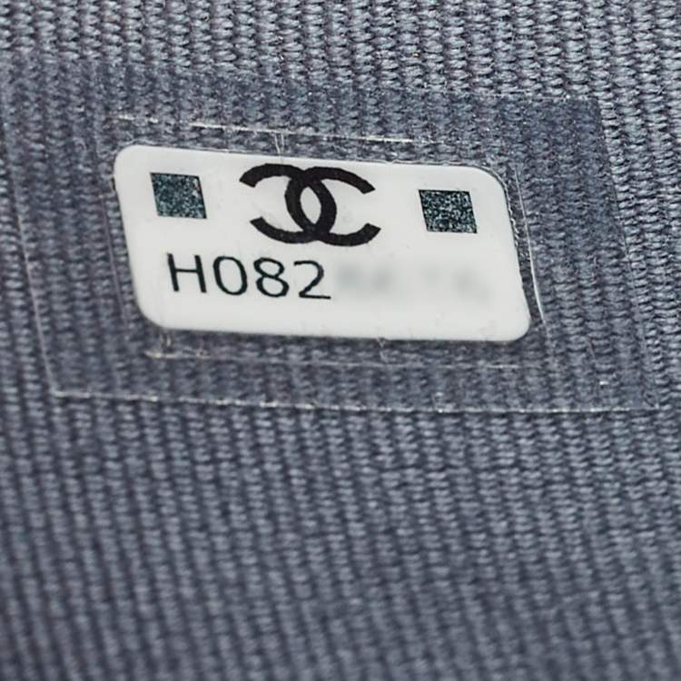 Pre Owned Chanel Blue Quilted Caviar Leather Classic CC Flap Zip Pouch Clutch