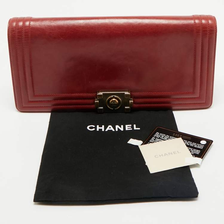 Pre Owned Chanel Red Leather Boy Clutch