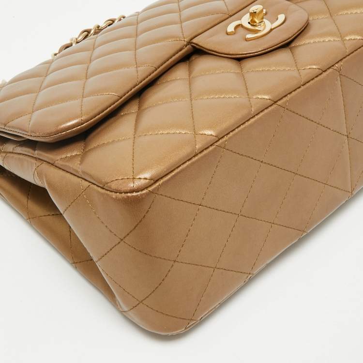 Pre Owned Chanel Gold Quilted Leather Jumbo Classic Double Flap Bag