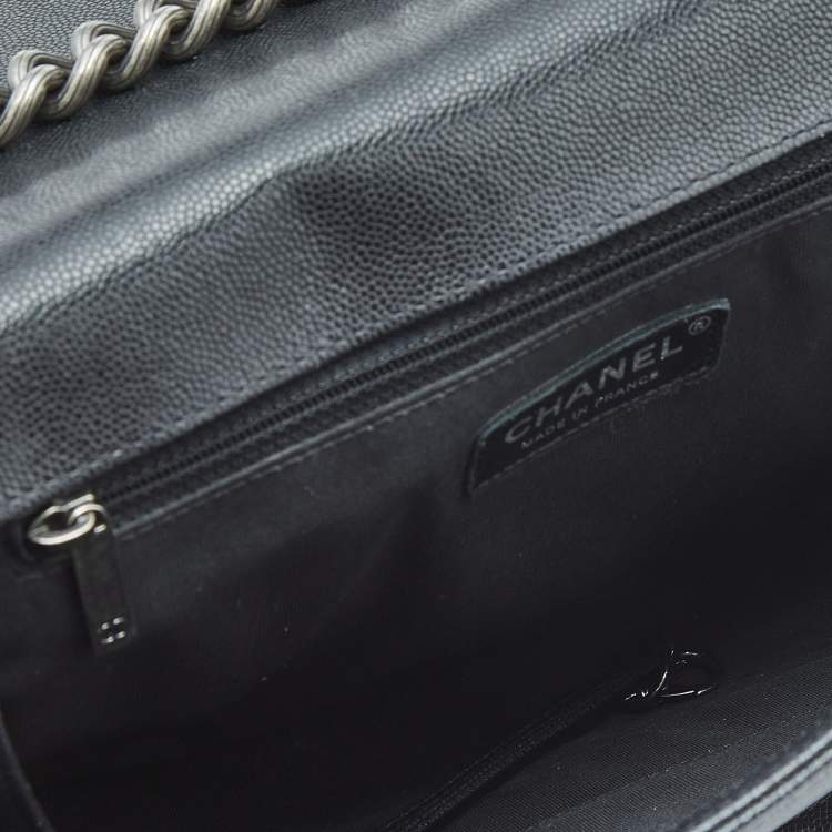 Pre Owned Chanel Black Quilted Caviar Leather Large Boy Flap Bag