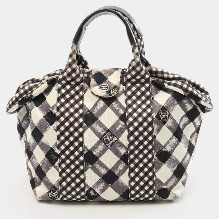 Pre Owned Chanel Cruise White Grey Black Canvas Tote Bag