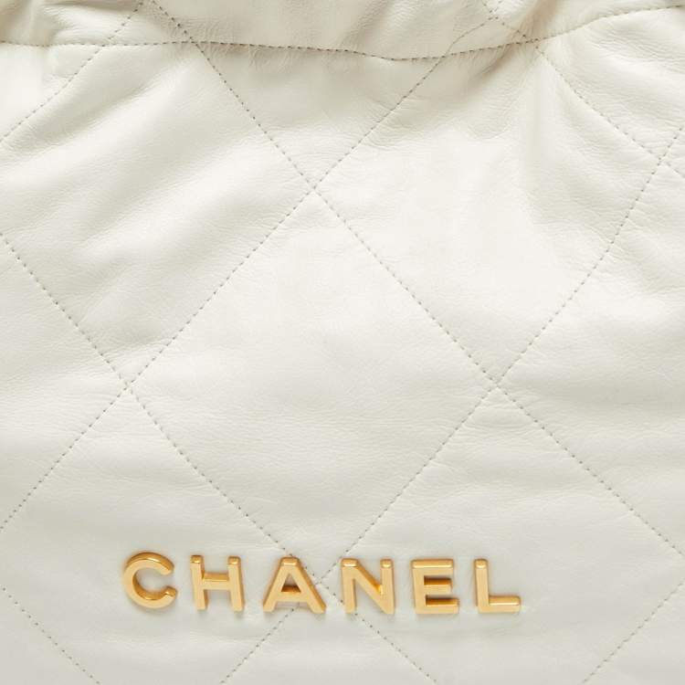 Pre Owned Chanel White Quilted Leather Small 22 Bag
