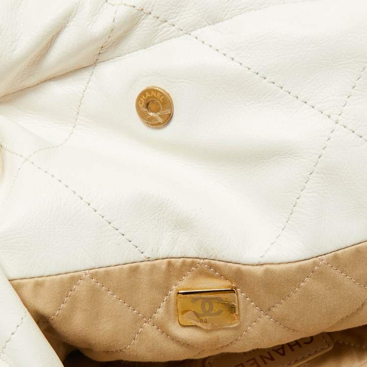 Pre Owned Chanel White Quilted Leather Small 22 Bag
