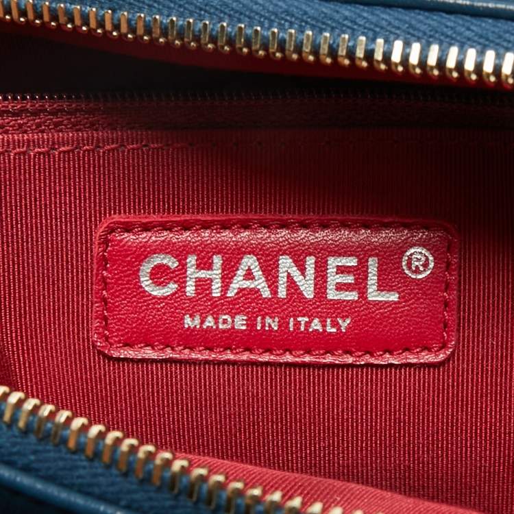 Pre Owned Chanel Blue Quilted Aged Leather Medium Gabrielle Hobo