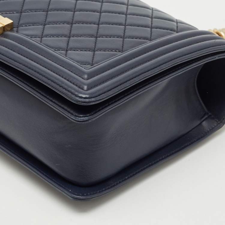 Pre Owned Chanel Navy Blue Quilted Leather New Medium Boy Flap Bag
