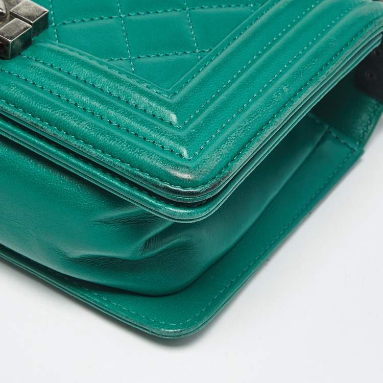 Pre Owned Chanel Green Quilted Leather Small Boy Flap Bag