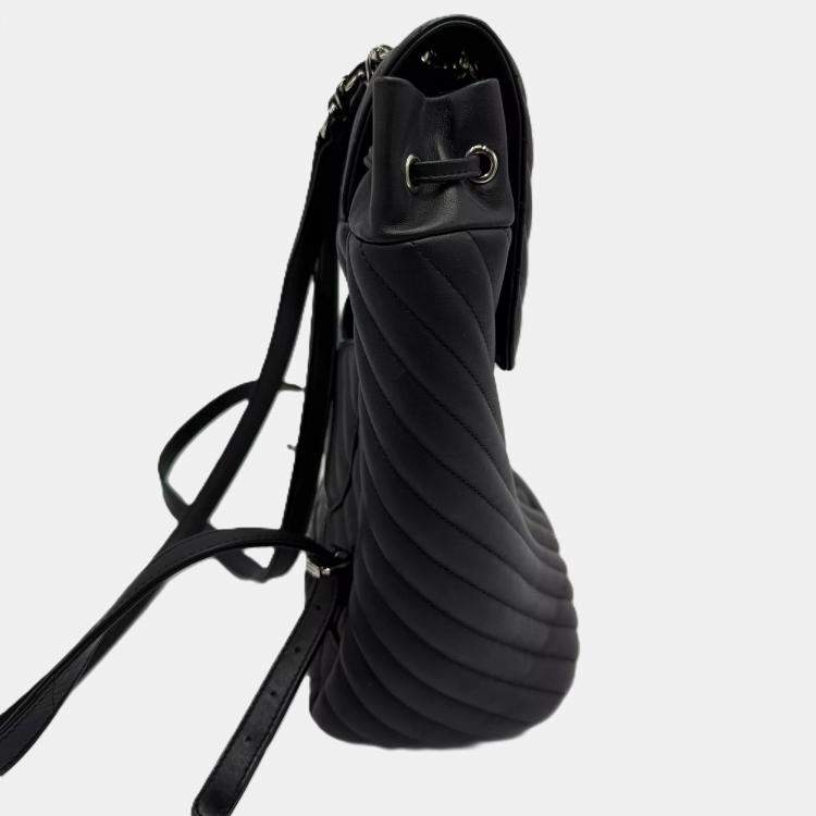 Pre Owned Chanel Black Quilted Calfskin Chevron Urban Spirit Backpack Bag