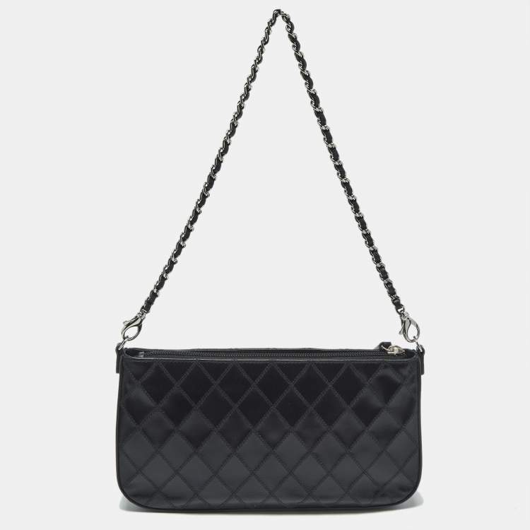 Pre Owned Chanel Black Quilted Leather CC Pochette Bag