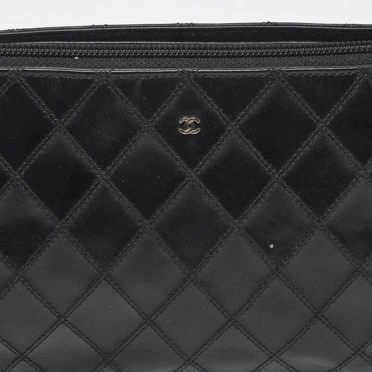 Pre Owned Chanel Black Quilted Leather CC Pochette Bag