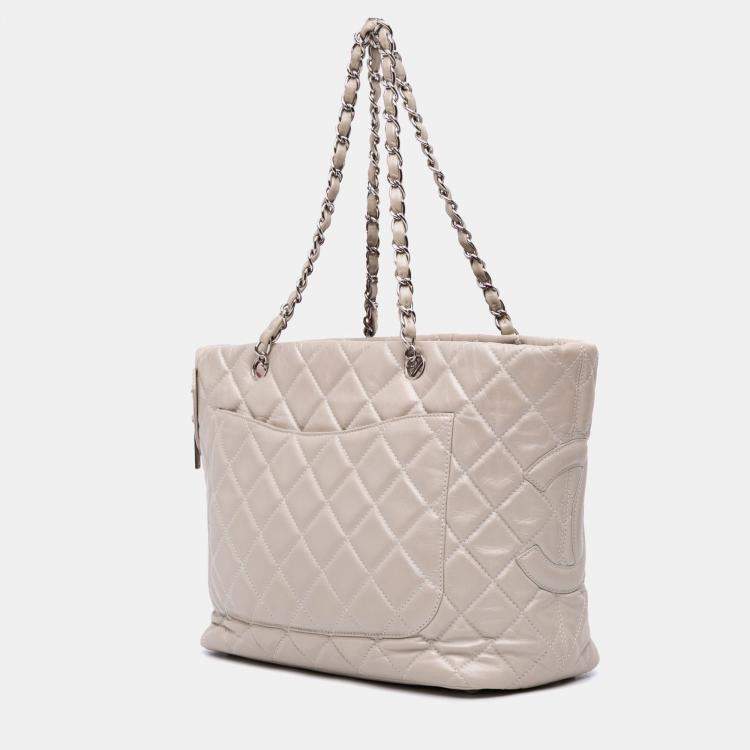 Pre Owned Chanel White Large Quilted Aged Calfskin Cotton Club Tote