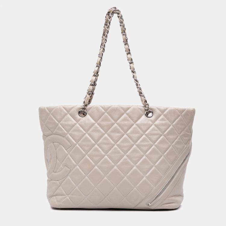 Pre Owned Chanel White Large Quilted Aged Calfskin Cotton Club Tote