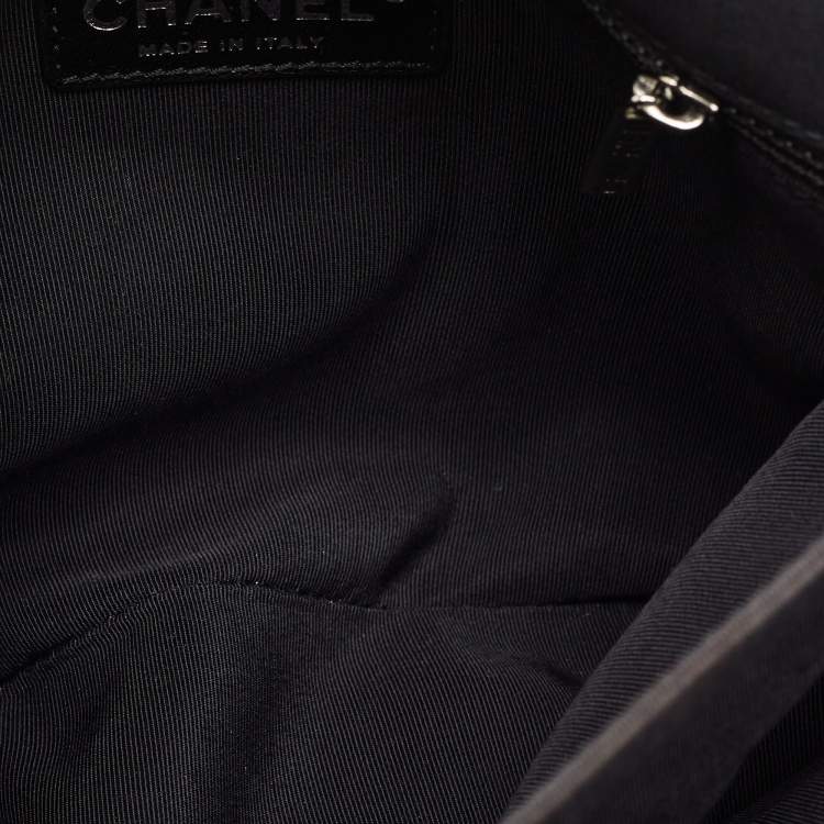 Pre Owned Chanel Black/White Nylon Reissue Flap Shoulder Bag