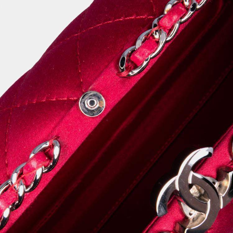 Pre Owned Chanel Red Quilted Satin Chain Around Clutch