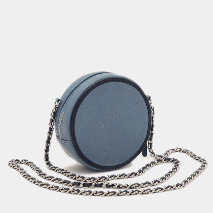 مملوكة مسبقًا Chanel Round Blue Lambskin Shoulder Bag