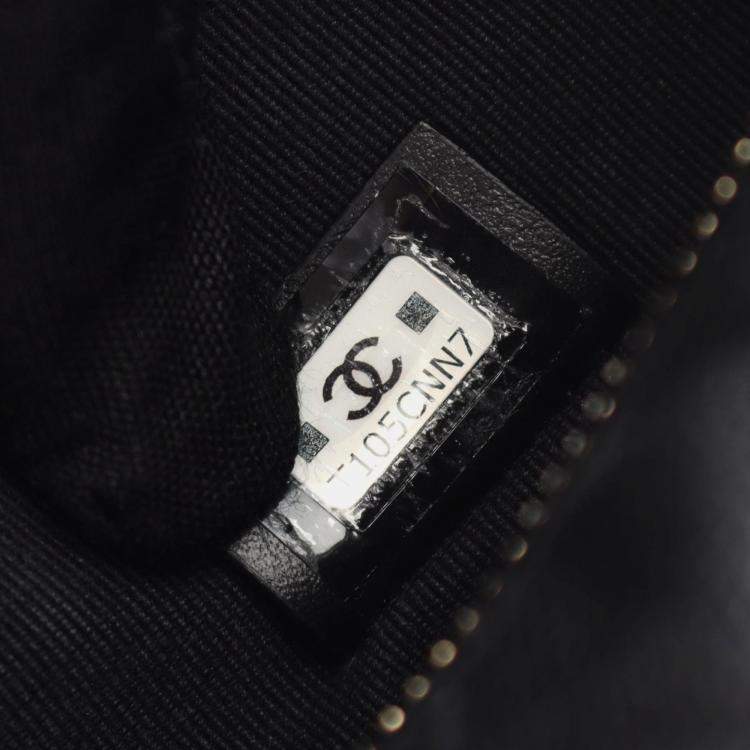 Pre Owned Chanel Bow Pouch Black Calfskin Chain Handbag