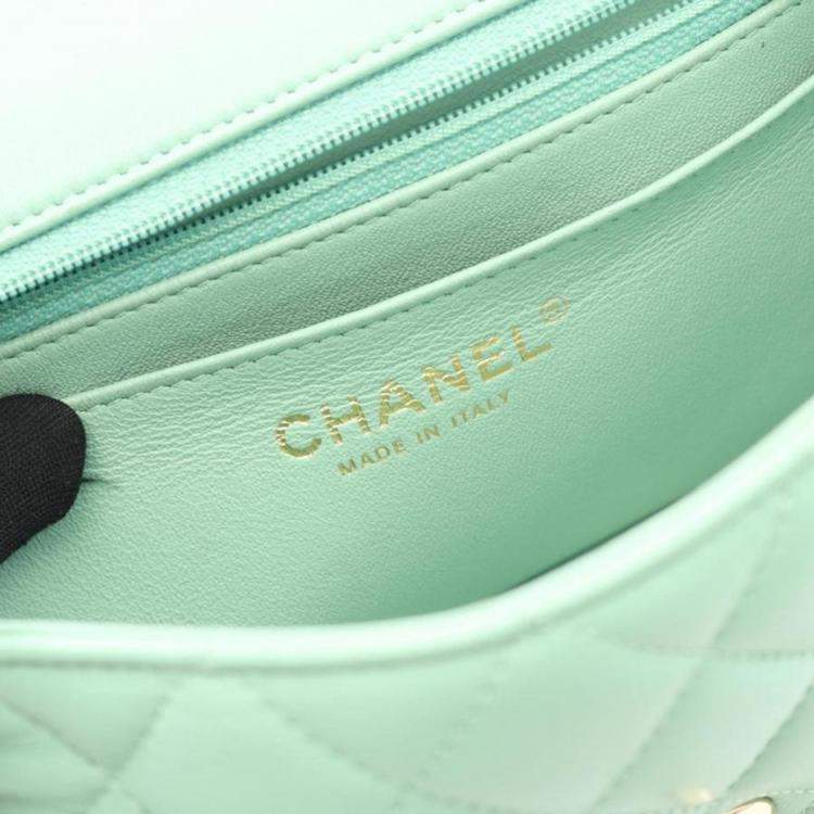 Pre Owned Chanel Matelasse Mini Green Lambskin Chain Shoulder Bag