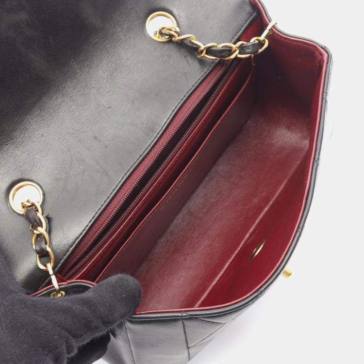 Pre Owned Chanel Matelasse Diana Flap Black Lambskin Chain Shoulder Bag