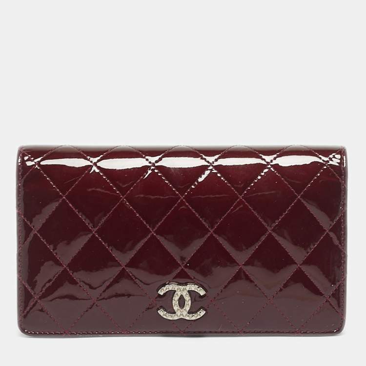 Pre Owned Chanel Burgundy Quilted Patent Leather L Yen Wallet
