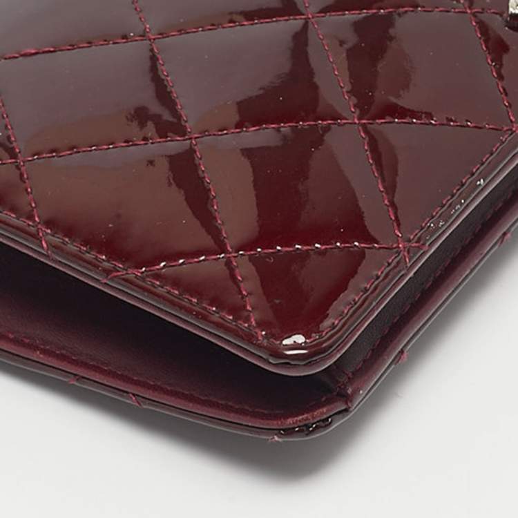 Pre Owned Chanel Burgundy Quilted Patent Leather L Yen Wallet