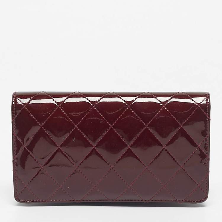Pre Owned Chanel Burgundy Quilted Patent Leather L Yen Wallet