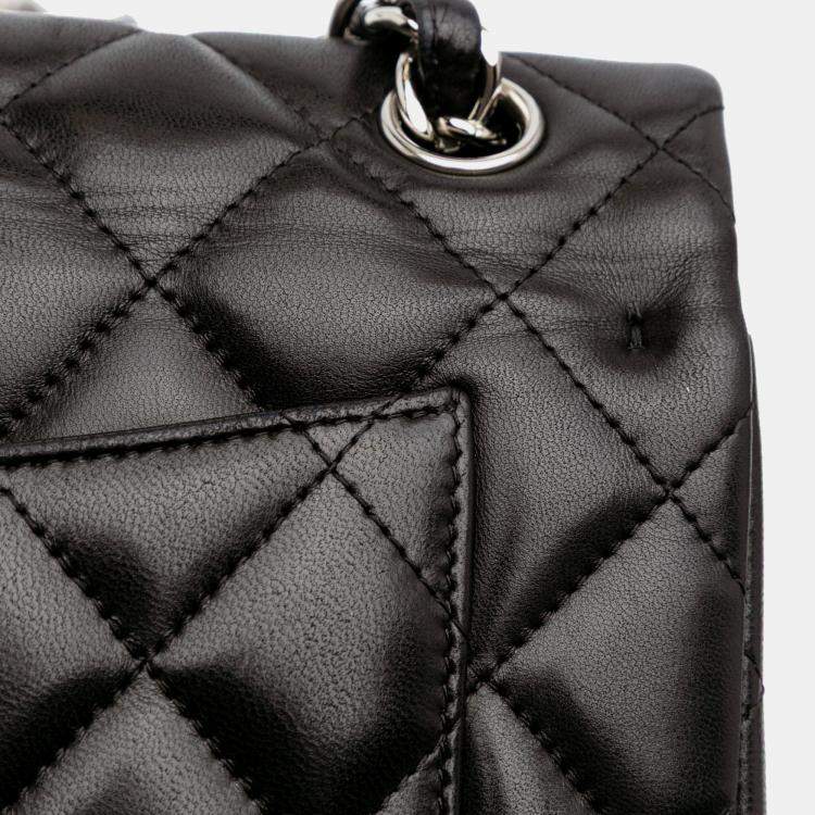 Pre Owned Chanel Black Jumbo Classic Lambskin Double Flap