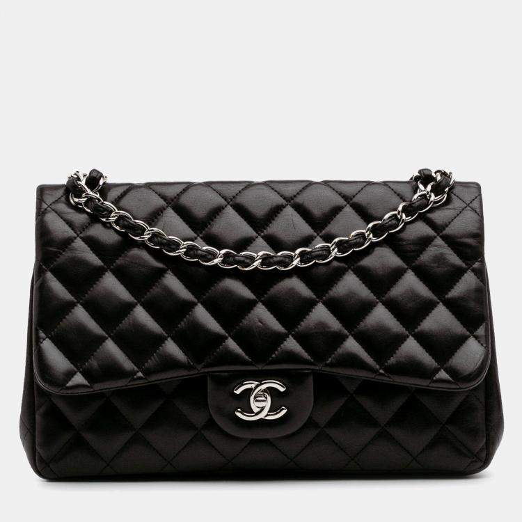 Pre Owned Chanel Black Jumbo Classic Lambskin Double Flap
