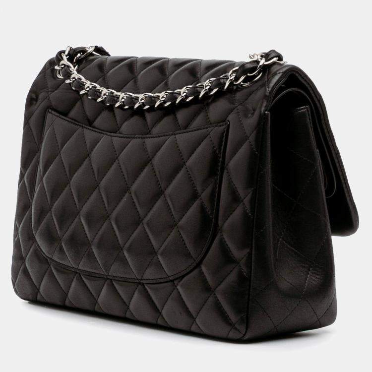 Pre Owned Chanel Black Jumbo Classic Lambskin Double Flap
