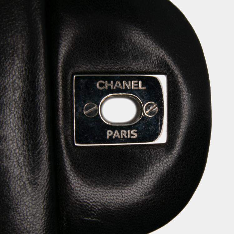 Pre Owned Chanel Black Jumbo Classic Lambskin Double Flap
