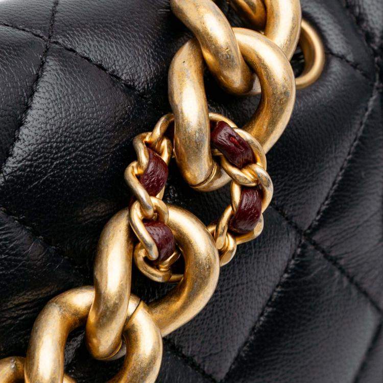 Pre Owned Chanel Black Small Quilted Lambskin Chain Link Flap