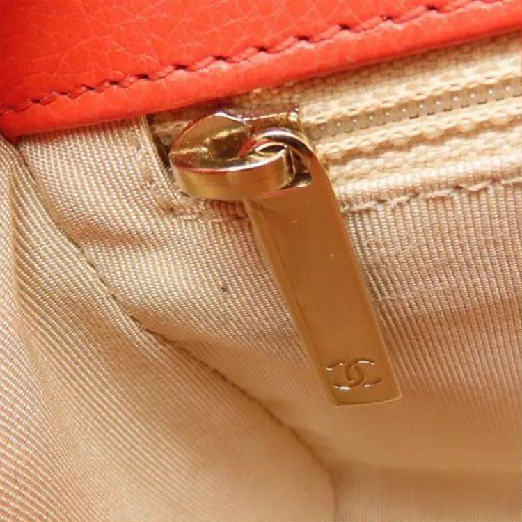 Pre Owned Chanel Click Orange Calf Leather Chain Shoulder Bag