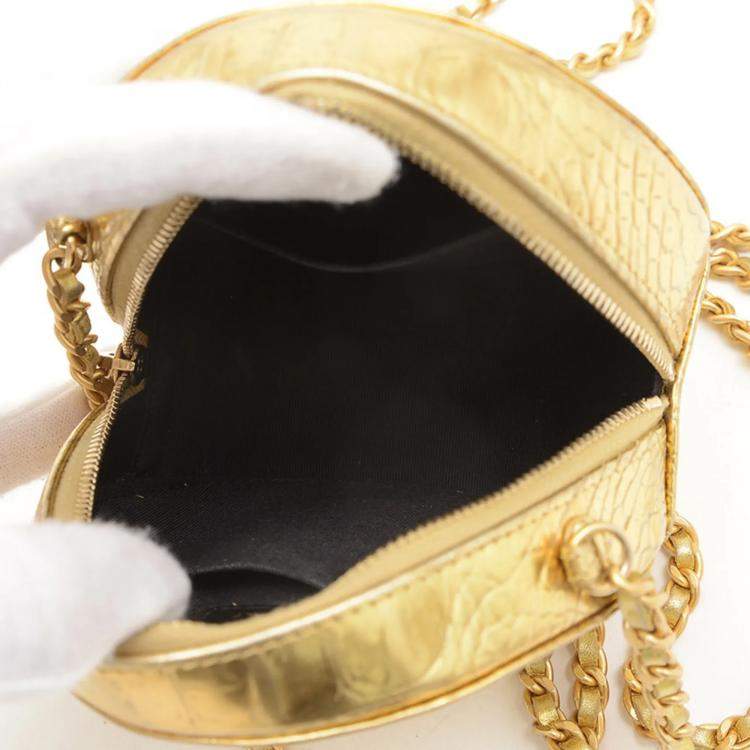 Pre Owned Chanel Round Gold Chain Shoulder Bag
