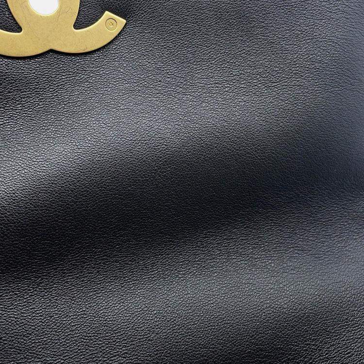 Pre Owned Chanel 19 Black Lambskin Shoulder Bag