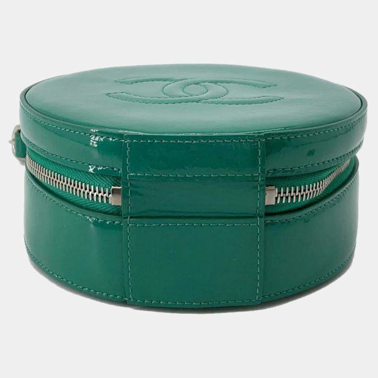 Pre Owned Chanel Round As Earth Green Patent Leather Shoulder Bag