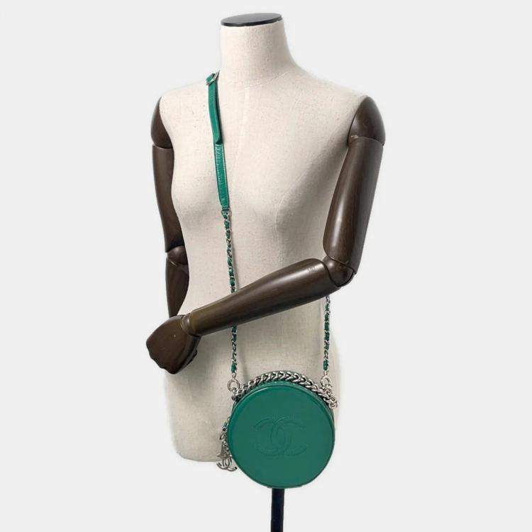 Pre Owned Chanel Round As Earth Green Patent Leather Shoulder Bag