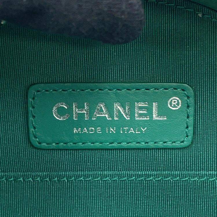 Pre Owned Chanel Round As Earth Green Patent Leather Shoulder Bag