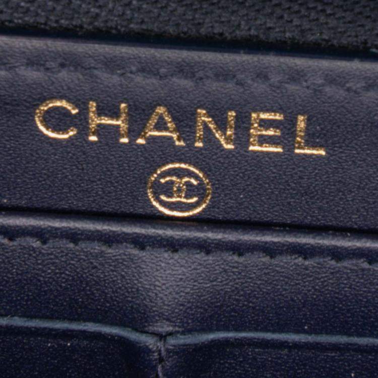 Pre Owned Chanel Blue CC Quilted Caviar Zip Around Long Wallet